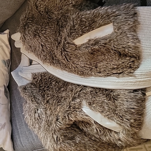 Vertigo Faux Fur Jacket - Picture 15 of 16